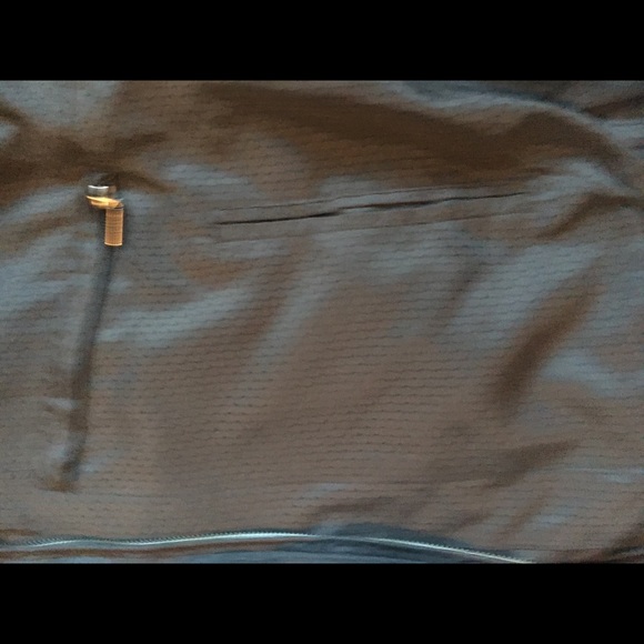 Windbreaker - Picture 10 of 10